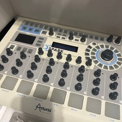 Arturia Spark Creative Drum Machine エレクトロ/ビンテージドラム音源対応　ドラムマシンの画像