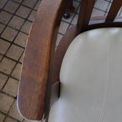 ダイニングチェアーの画像