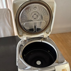 炊飯器　Panasonic SR-SY105Jの画像
