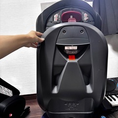 apricaのチャイルドシート　回転　リクライニングの画像