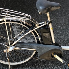 Panasonic製充電器付き電動自転車の画像