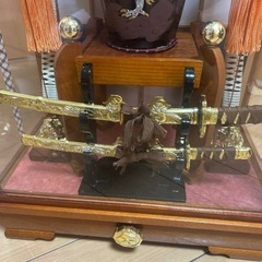 美品　武士の兜と刀の飾り 富士鷹　オルゴール装置付きの画像