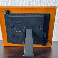 富士フィルム　DP-S7V　デジタルフォトフレームの画像