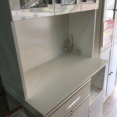 食器棚の画像