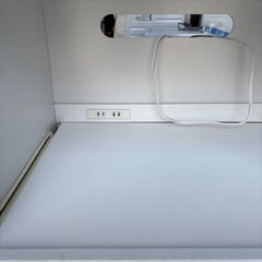 J３７４⭐️ニューサラ　食器棚キッチンボードの画像