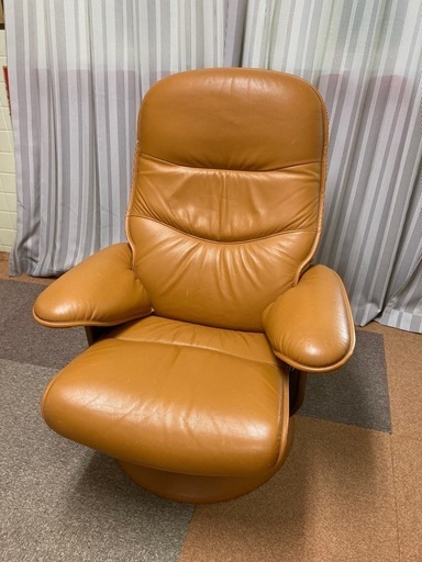 リクライニングチェア（カリモク）