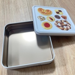 クッキー缶 ユーハイム　空き缶の画像