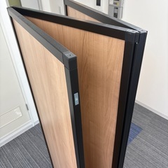 【至急】スレディ 折り畳みパーテーション 自立式 連結可能 間仕切り 目隠しの画像