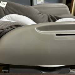 combiの電動ハイローチェアの画像