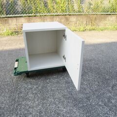 扉付き　収納　ボックス　棚の画像
