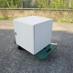 扉付き　収納　ボックス　棚の画像