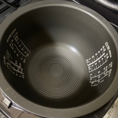 TOSHIBA真空IHジャー炊飯器RC-10E9VRの画像