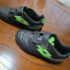 LOTTOサッカーシューズの画像