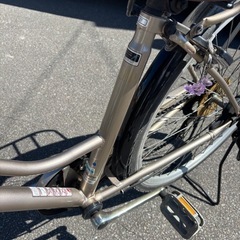 CHACLE チャクル 27インチ 自転車 6段切替ノーパンクタイヤ ママチャリの画像