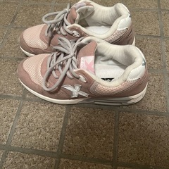 スニーカーの画像