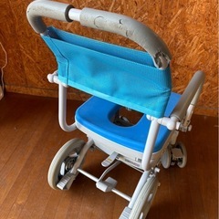 H0108 Uchie ウチエ　4輪　座面360度回転　シャワーラク　入浴用品　介護の画像