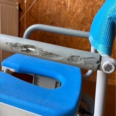 H0108 Uchie ウチエ　4輪　座面360度回転　シャワーラク　入浴用品　介護の画像