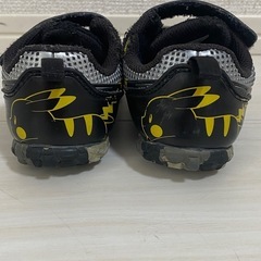 ポケモン ピカチュウ キッズシューズ 黒/黄色の画像