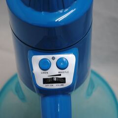 [1437] 拡声器 メガホン 青色 防水 乾電池式の画像