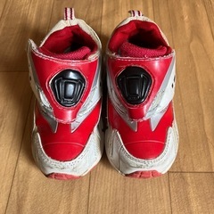 【8/18まで】はやぶさこまちシューズ、カーズサンダル　15センチ　3足セットの画像