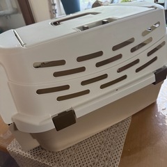 ペットキャリー　Mサイズくらいの画像
