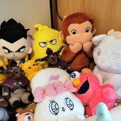 ぬいぐるみまとめ売り、ちいかわ、ハチワレ、モモンガ、バニー、おさるのジョージ、すみっこ とんかつ、ドラゴンボール、たべっこ動物などの画像