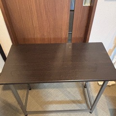 デスク、テーブルの画像