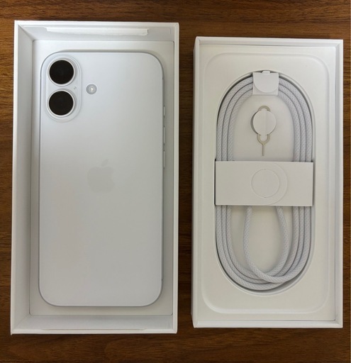 iPhone16
SIMフリー！新品！開封！商談中3人 ！