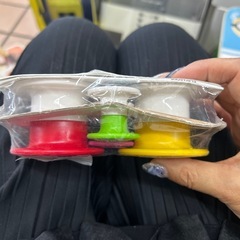 IKEA Almhultカラフルフックの画像