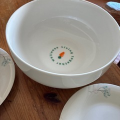 食器セットの画像
