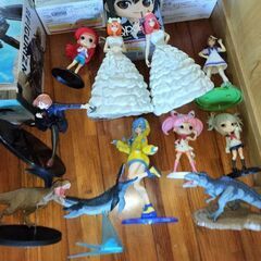 フィギュアまとめ売り、Qposket Disney、5等分の花嫁、呪術廻戦、セーラームーン、ガクト、ONE PIECE、ガンダム、ゼルダの伝説などの画像