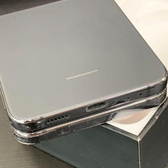 Android Galaxy Flip 4｜128gb｜SIMフリーの画像