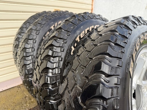 中古 WEDS KEELER 15×5.5J BFGoodrich Mud-Terrain 215/75R15