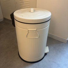 ゴミ箱あげますの画像
