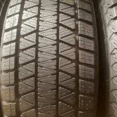 中古タイヤ　の画像