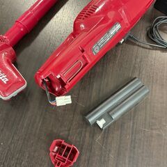 マキタ/makita CL110D コードレス掃除機 充電式クリーナー 付属品一式揃い [バッテリー 10.8V 1.3Ah 196885-1/充電器DC1001]の画像