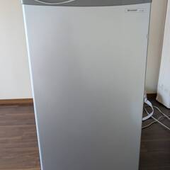 【無料】SHARP シャープ 1ドア冷蔵庫 SJ-H8W-S 譲りますの画像
