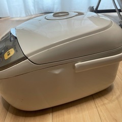 炊飯器／Panasonic SR-HS102の画像