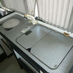H.9(1997)年 いすゞ エルフ キャンピング ブラック 改ざん車両  外部電源　オートマ　ETC　パワステ　パワーウィンドウ　集中ドアロック　ABS　フルセグTV　ナビ　CD　バックカメラ　左電動格納ミラー　シンク　コンロ　ベッド　検付き１年　17250の画像
