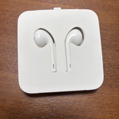 純正iPhone 有線イヤフォンの画像