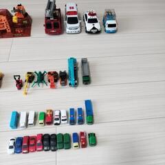 【もう少しで消します】車　おもちゃ一式の画像