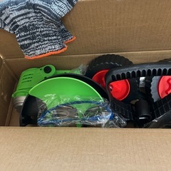 【新品未使用】草刈り機 充電式草刈り機 1880W高出力 21V 2*2000mAh大容量 強力電動草刈機 連続駆動40-50分 補助車輪付き 伸縮式 3段階で角度調整可能 多種類替刃付属 の画像