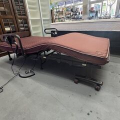USED 電動リクライニング 収納ベッドの画像