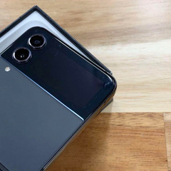 Android Galaxy Flip 4｜128gb｜SIMフリーの画像