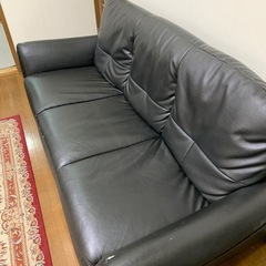ソファー ブラックの画像