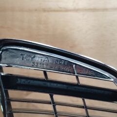 【相模原市中央区田名】リユース品★トヨタ/TOYOTA ハリアー純正ラジエータグリル (53111-48010)の画像