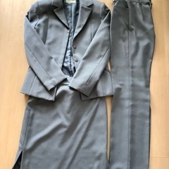 ビジネススーツ 3点セット　バラ売り可　7号　スカート　パンツ　グレーの画像