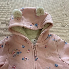 ベビーギャップ 花柄ロンパース3〜6monthの画像