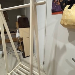 ハンガーラックの画像