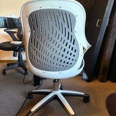 オフィスチェアの画像